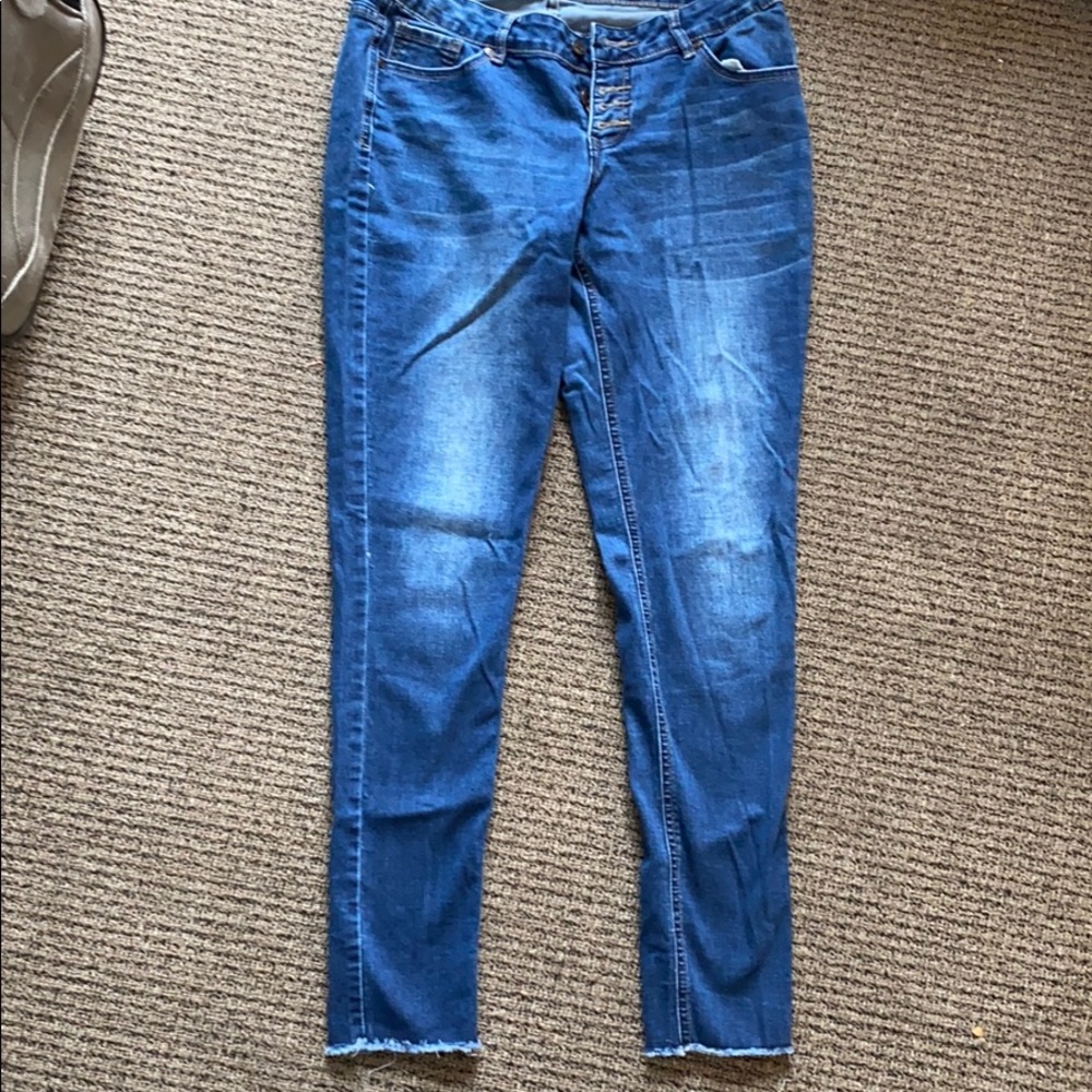 SB Suzanne Betro Denim S10 Raw Hem Skinny Jeans